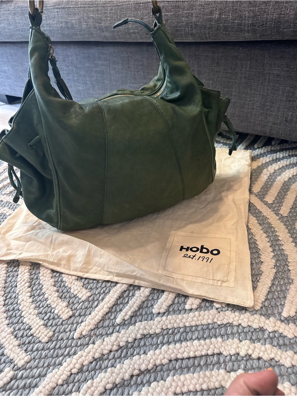 HOBO International Green Leather Slouchy Shoulder Bag Brass Hardware - Picture 2 of 13